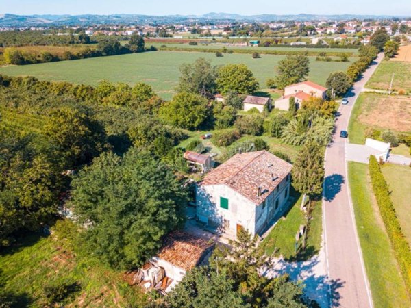 casa indipendente in vendita a Forlì in zona Carpena