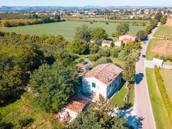 casa indipendente in vendita a Forlì in zona Carpena