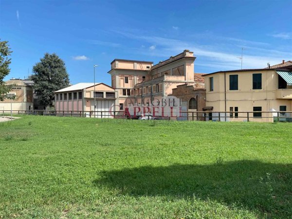 ufficio in vendita a Forlì