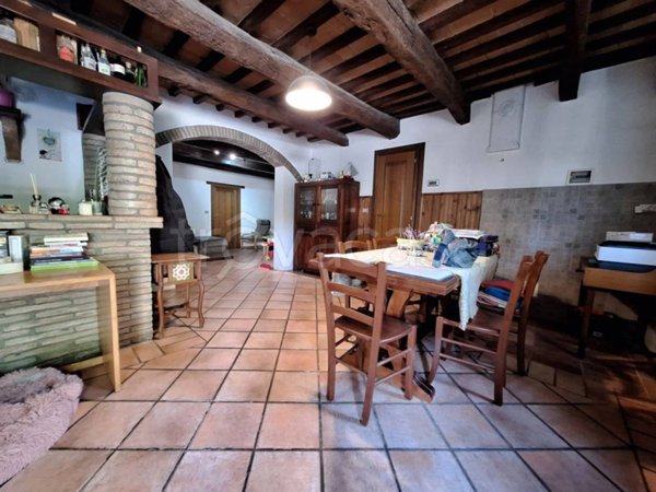 casa indipendente in vendita a Forlì in zona Quattro