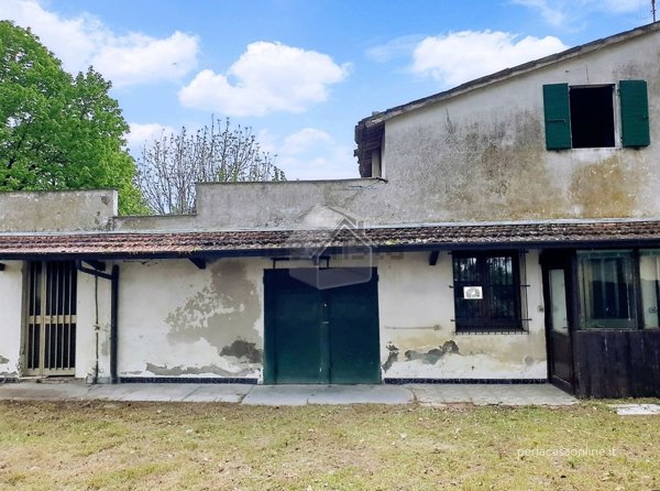 casa indipendente in vendita a Forlì in zona San Martino di Villafranca