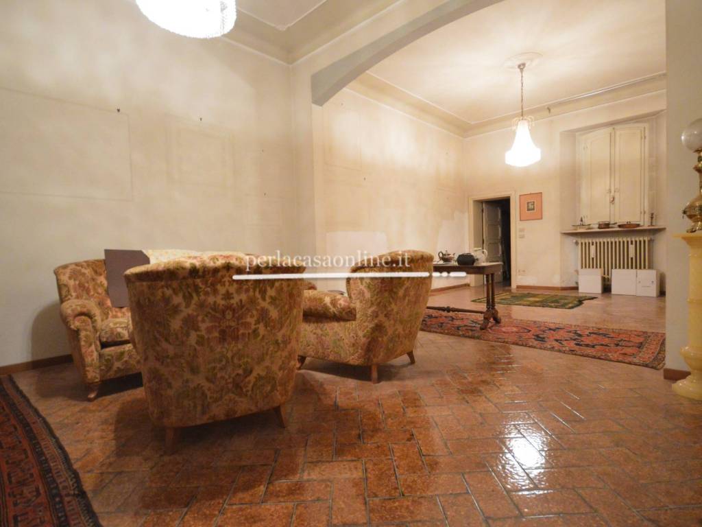 intera palazzina in vendita a Forlì in zona Centro Storico