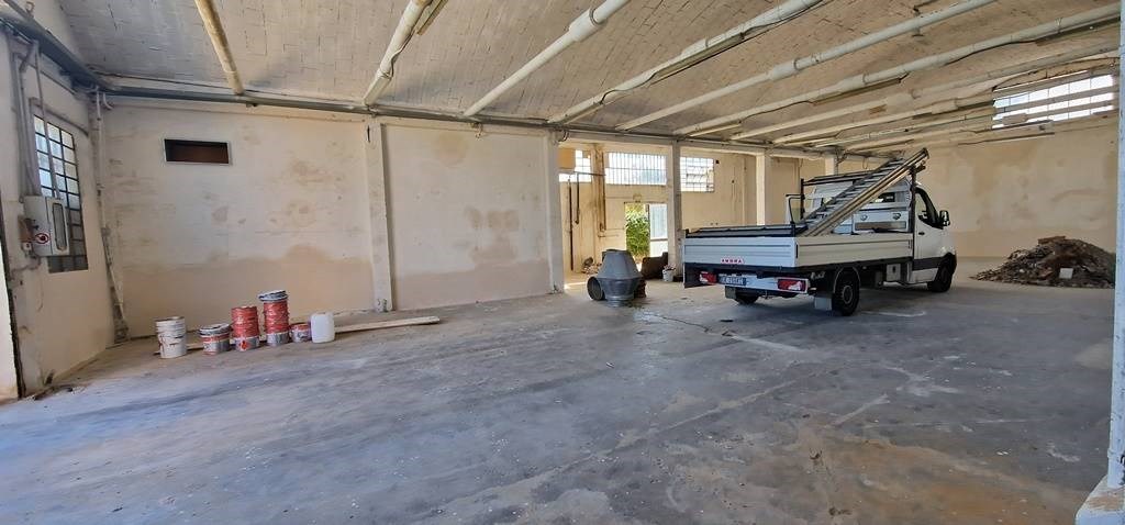 capannone in vendita a Forlì