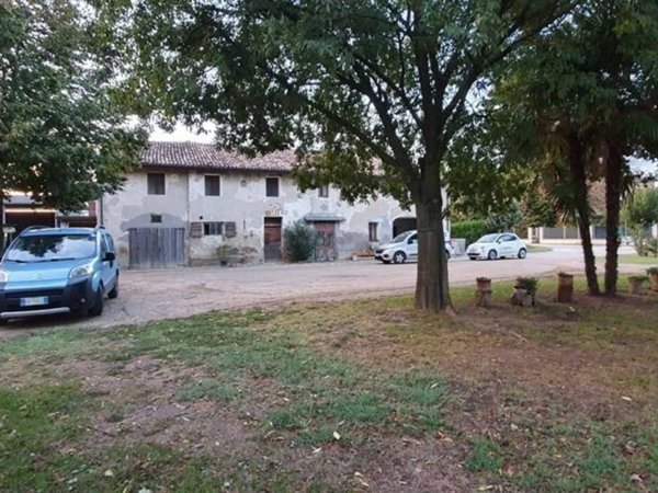 casa indipendente in vendita a Forlì in zona Pieve Acquedotto