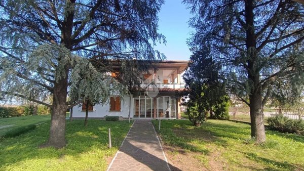 casa indipendente in vendita a Forlì in zona Villagrappa