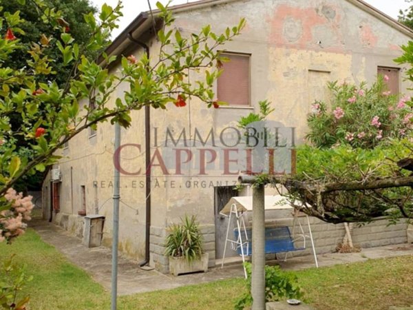 casa indipendente in vendita a Forlì in zona Rovere