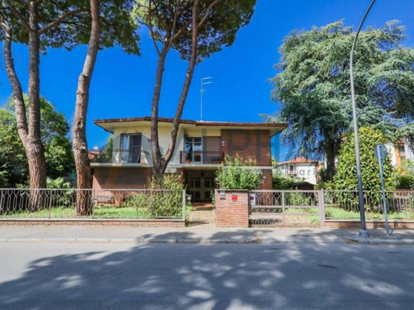 casa indipendente in vendita a Forlì