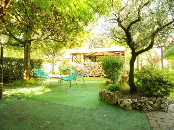 casa indipendente in vendita a Forlì in zona Villafranca di Forlì