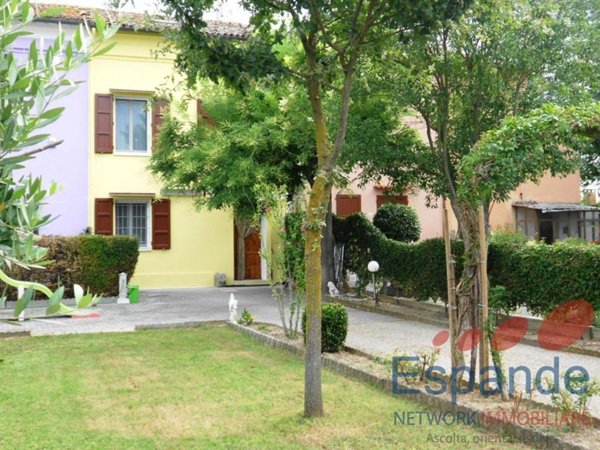 casa indipendente in vendita a Forlì in zona Pievequinta