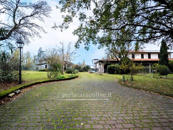 casa indipendente in vendita a Forlì in zona Vecchiazzano