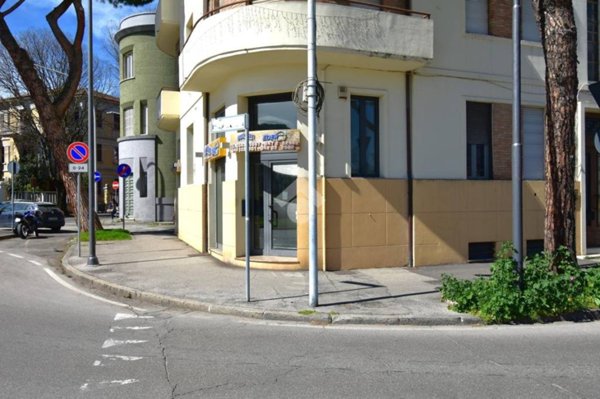 negozio in vendita a Forlì in zona Centro Storico
