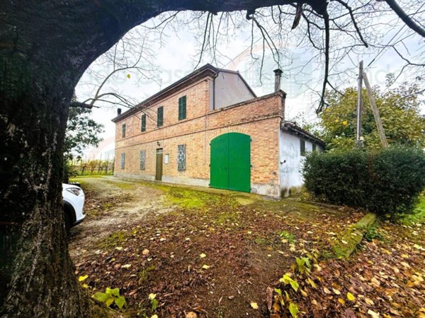 casa indipendente in vendita a Forlì in zona Pievequinta