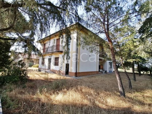 casa indipendente in vendita a Forlì in zona Vecchiazzano