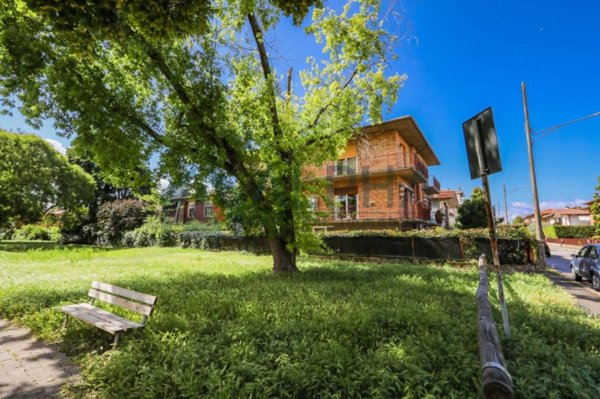 casa indipendente in vendita a Forlì