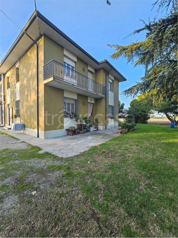 casa indipendente in vendita a Forlì in zona Casemurate