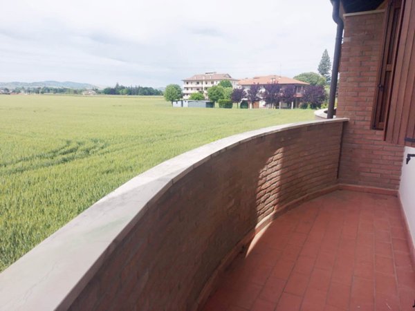 casa indipendente in vendita a Forlì in zona Romiti