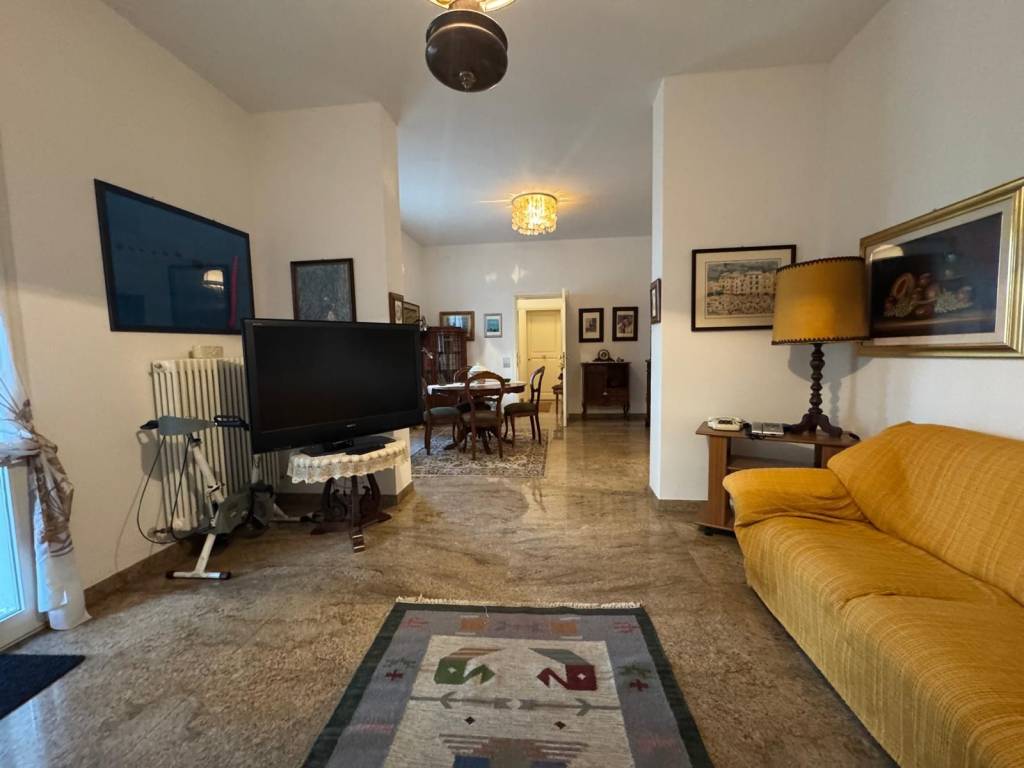 casa indipendente in vendita a Forlì in zona Carpena