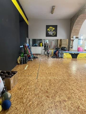 negozio in vendita a Forlì in zona Centro Storico