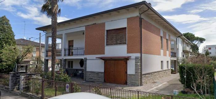 casa indipendente in vendita a Forlì in zona Cà Ossi