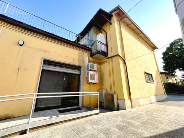 negozio in vendita a Forlì in zona San Martino in Strada