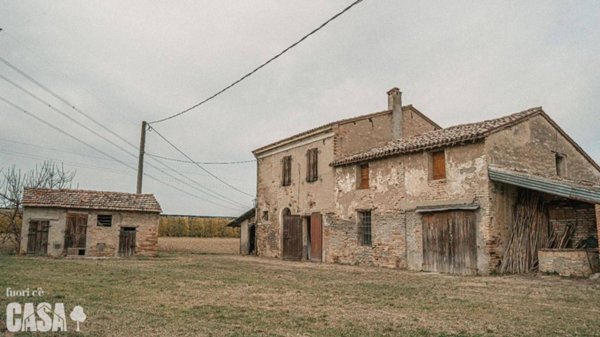 casa indipendente in vendita a Forlì in zona Barisano