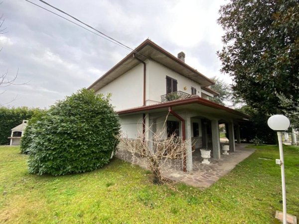 casa indipendente in vendita a Forlì in zona San Martino di Villafranca