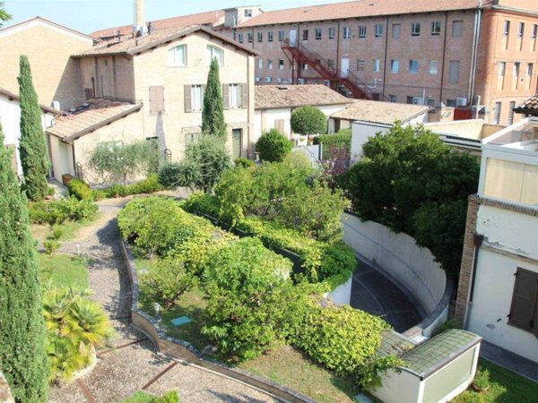appartamento in vendita a Forlì in zona Centro Storico