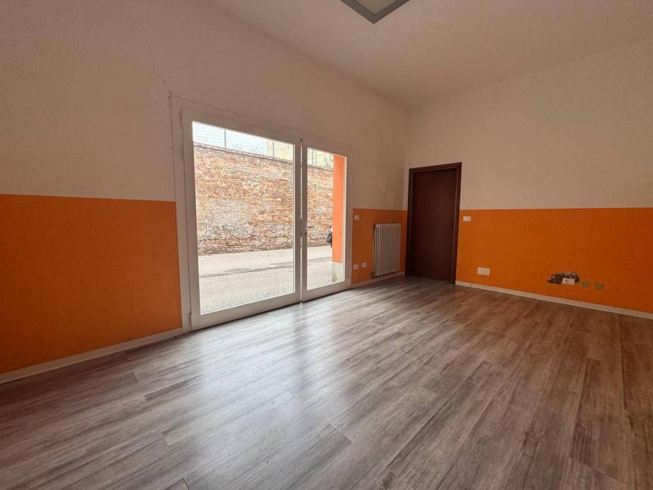 appartamento in vendita a Forlì in zona Centro Storico