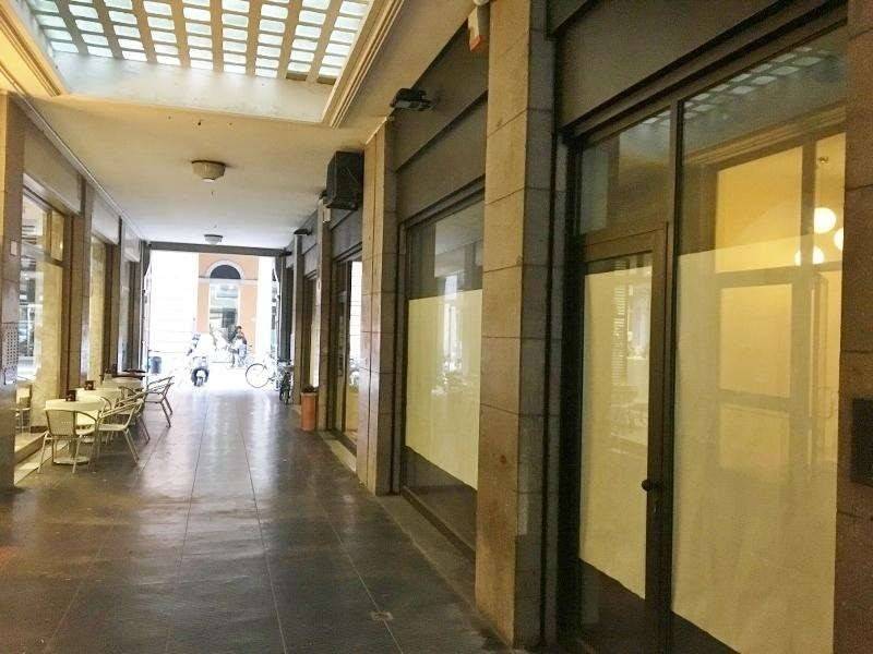 negozio in vendita a Forlì in zona Centro Storico