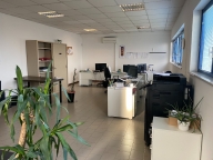 negozio in vendita a Forlì in zona Vecchiazzano