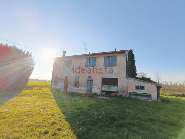 casa indipendente in vendita a Forlì in zona San Tomé