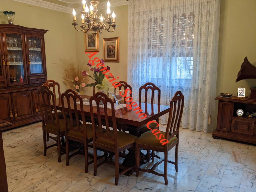 casa indipendente in vendita a Forlì in zona Rovere
