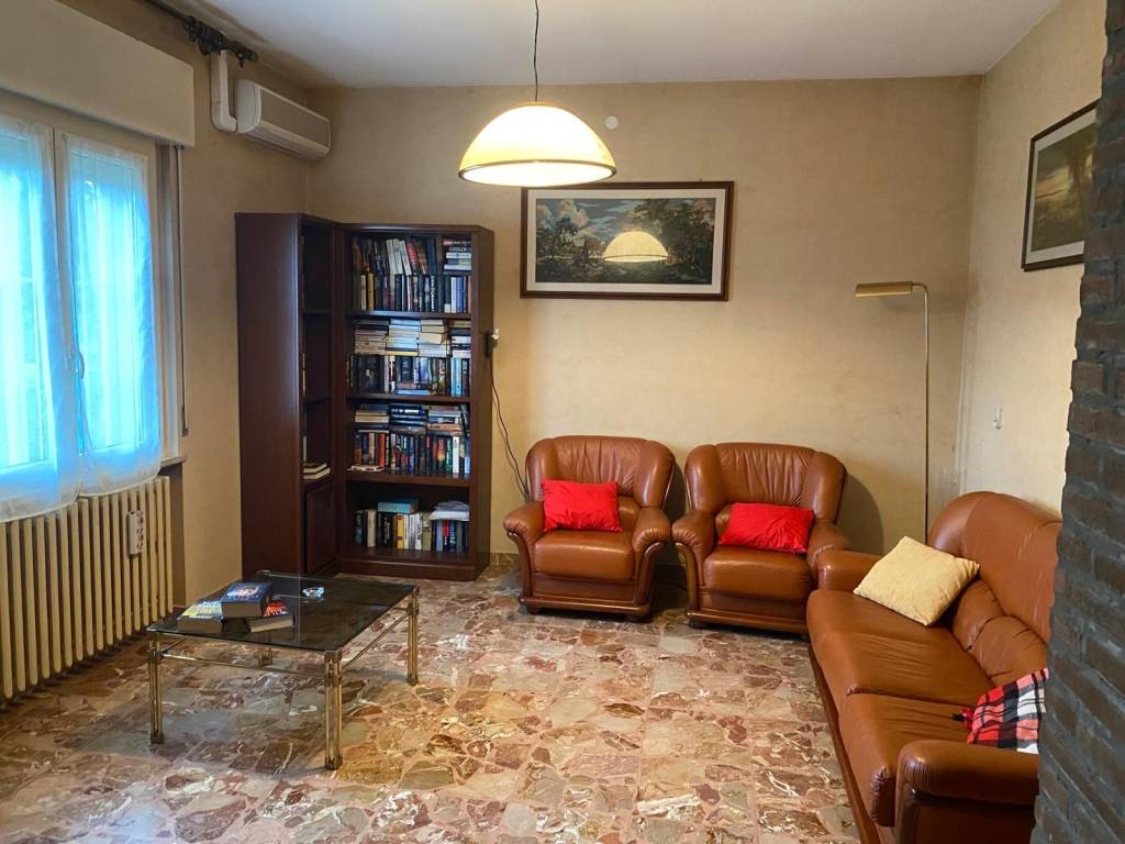 casa indipendente in vendita a Forlì in zona San Martino in Strada