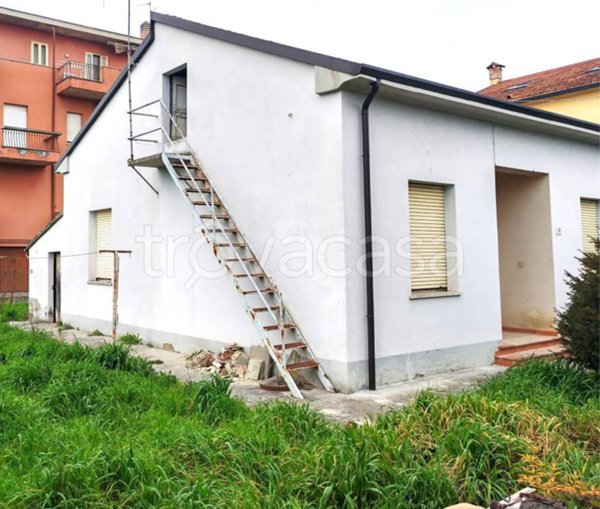 casa indipendente in vendita a Forlì in zona Cava