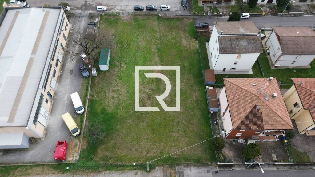 terreno edificabile in vendita a Forlì in zona Coriano