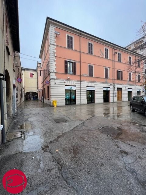 ufficio in vendita a Forlì in zona Centro Storico