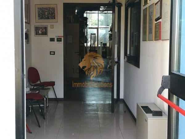 capannone in vendita a Forlì
