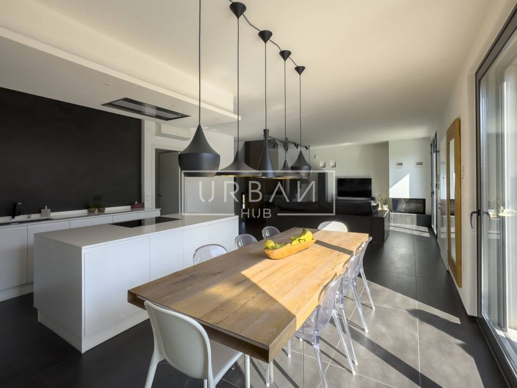 casa indipendente in vendita a Forlì in zona Carpena