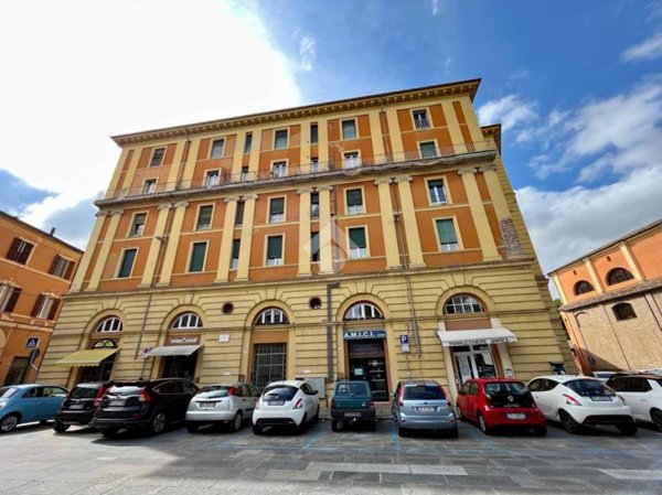 negozio in vendita a Forlì in zona Centro Storico