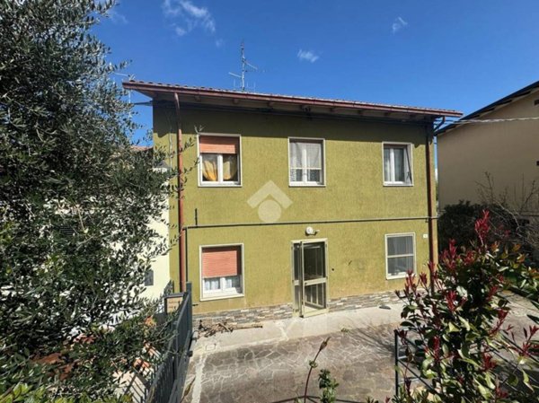 casa indipendente in vendita a Forlì in zona Ronco