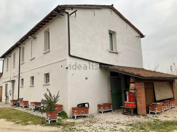 casa indipendente in vendita a Forlì