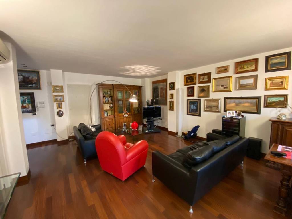 casa indipendente in vendita a Forlì in zona Centro Storico