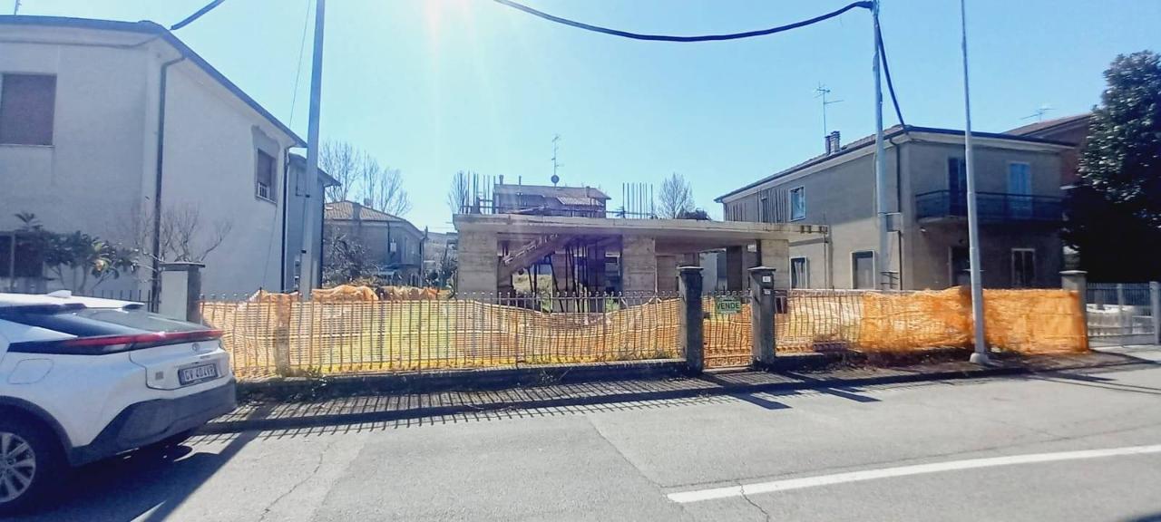 casa indipendente in vendita a Forlì in zona Centro Storico