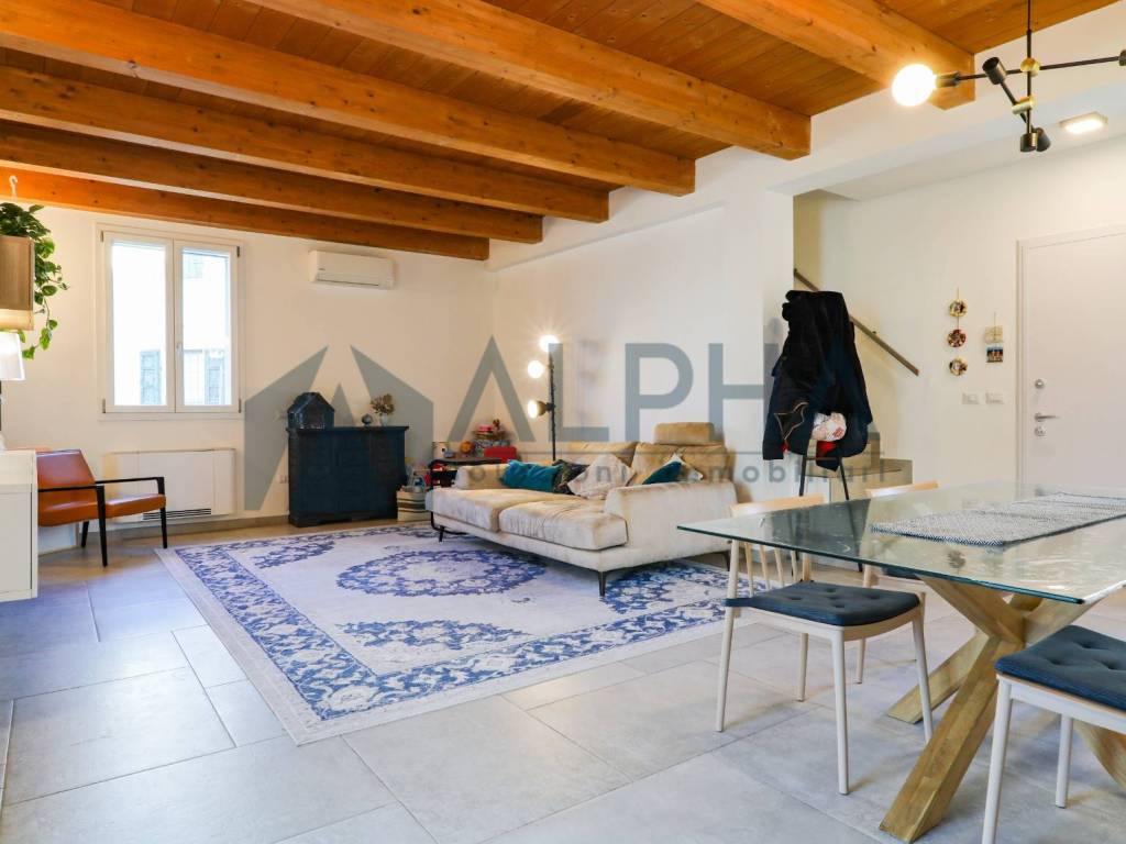 casa indipendente in vendita a Forlì in zona Selva