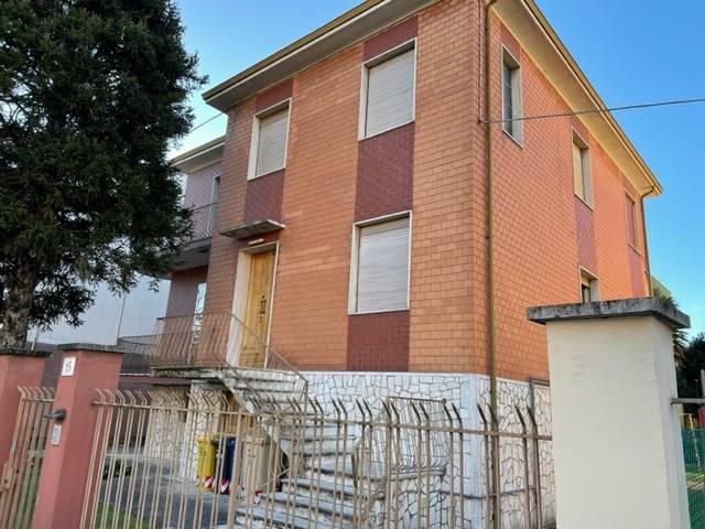 casa indipendente in vendita a Forlì