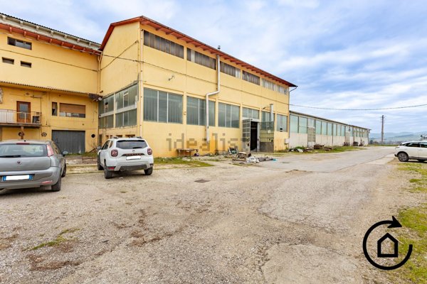 capannone in vendita a Forlì