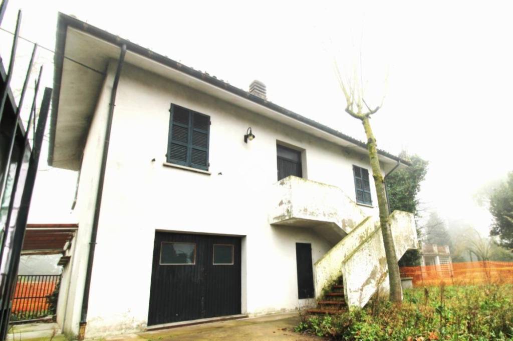 casa indipendente in vendita a Forlì in zona Romiti