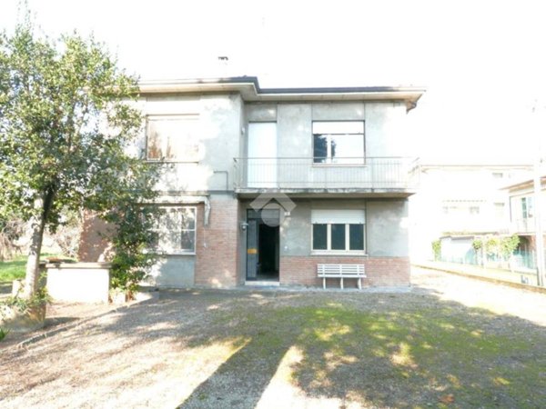 casa indipendente in vendita a Forlì in zona Romiti
