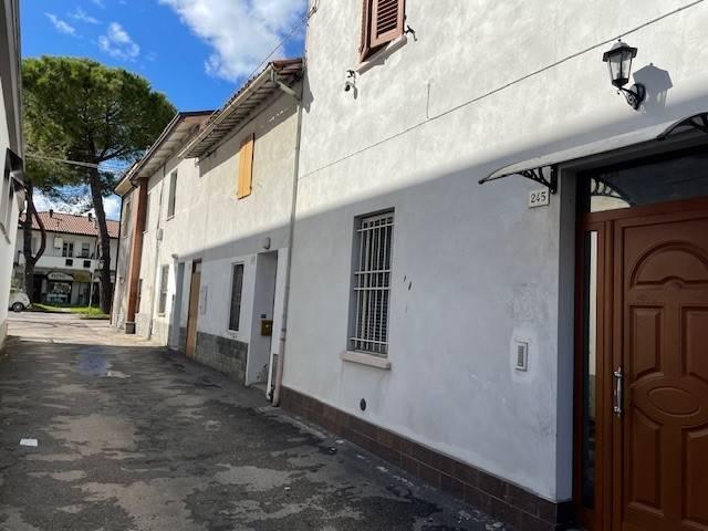 casa indipendente in vendita a Forlì
