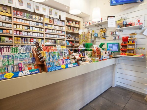 negozio in vendita a Forlì in zona Centro Storico